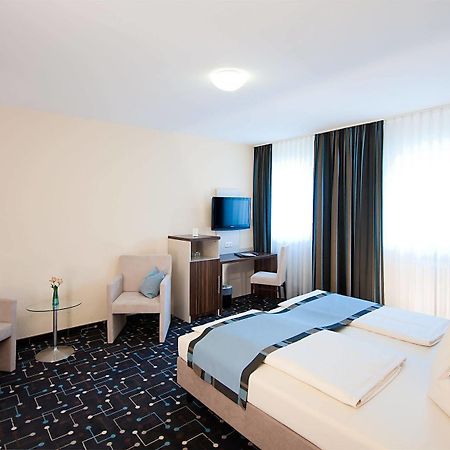 Hotel Koeniger Pliening Luaran gambar