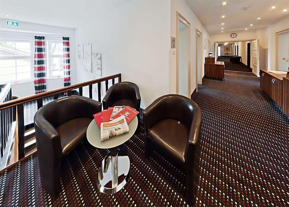 Hotel Koeniger Pliening Luaran gambar