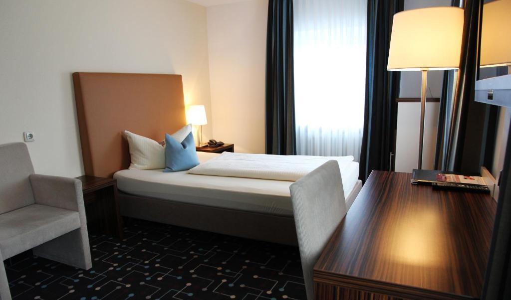 Hotel Koeniger Pliening Luaran gambar