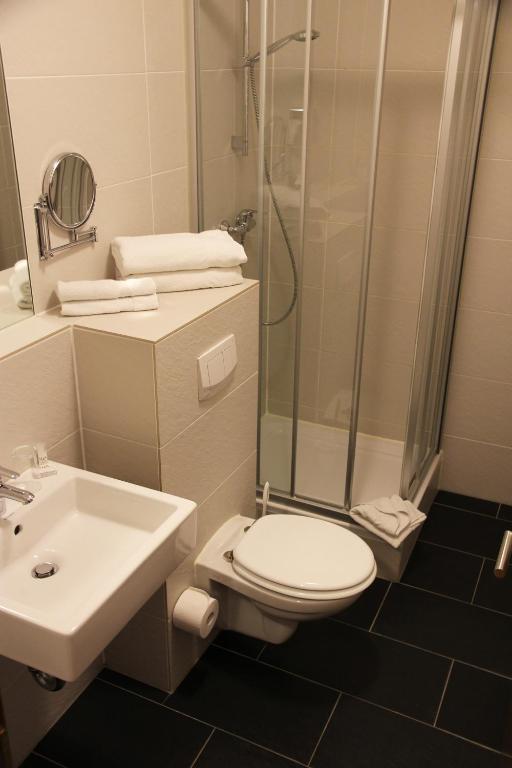 Hotel Koeniger Pliening Luaran gambar