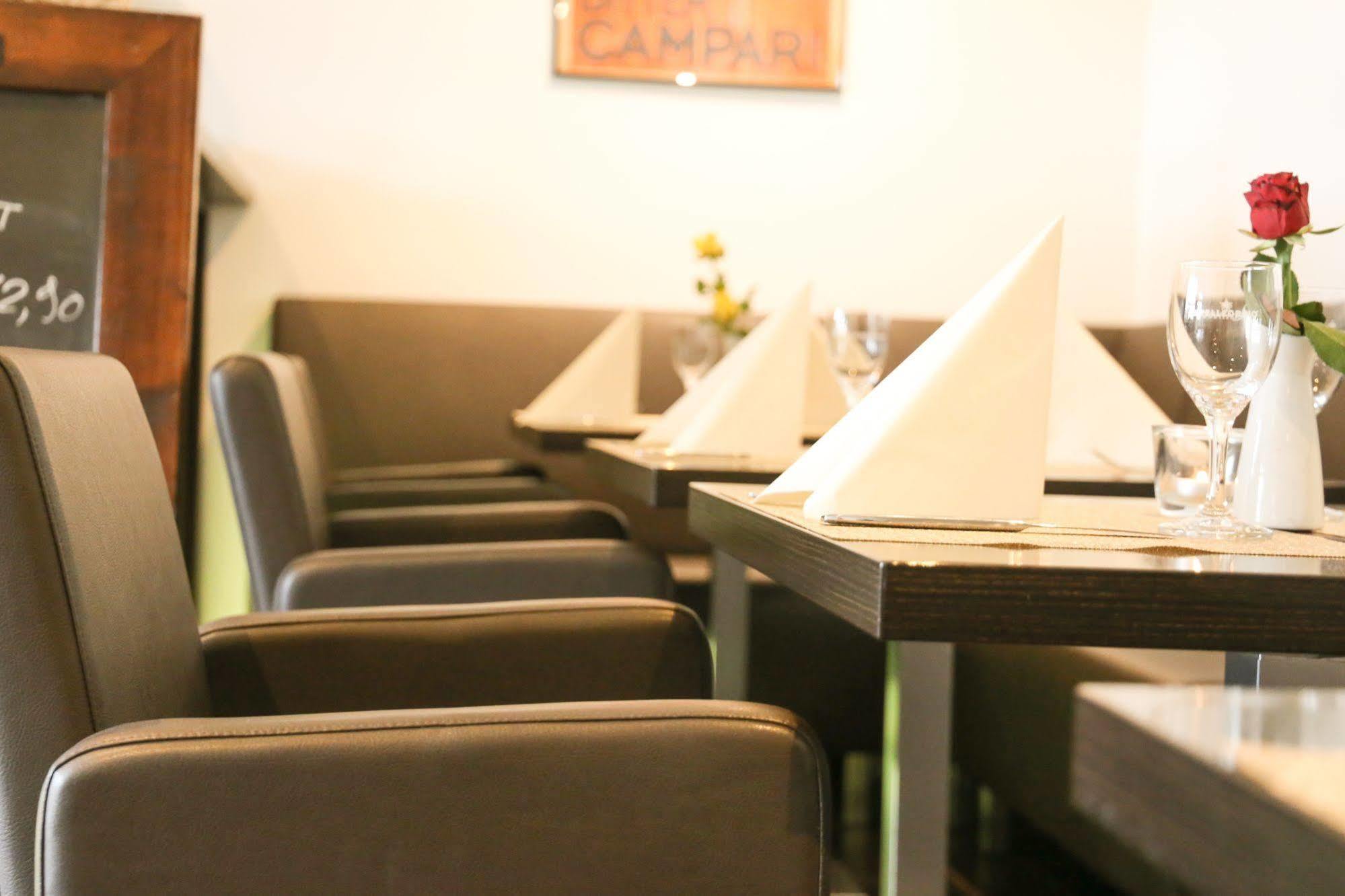Hotel Koeniger Pliening Luaran gambar