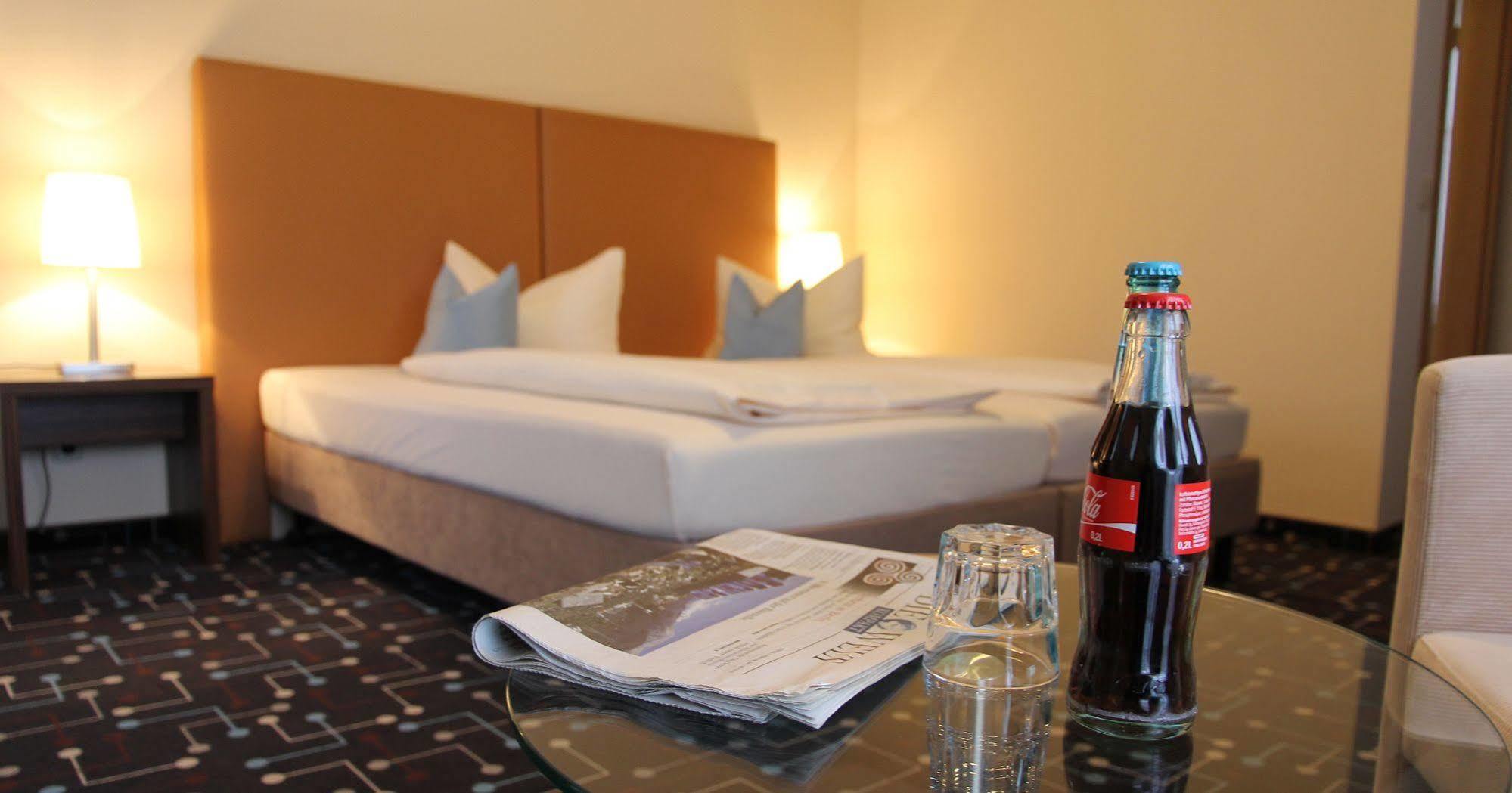 Hotel Koeniger Pliening Luaran gambar