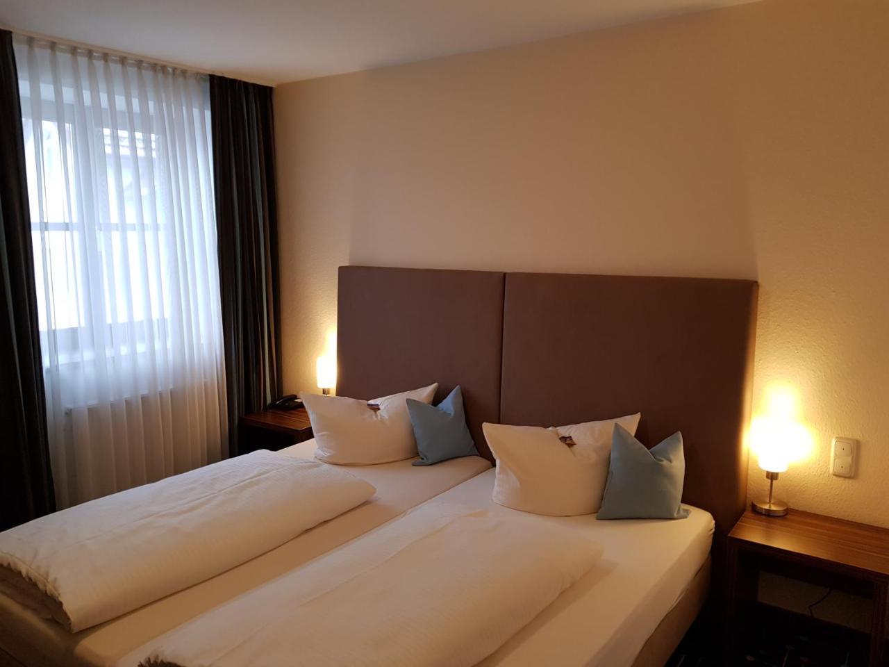 Hotel Koeniger Pliening Luaran gambar