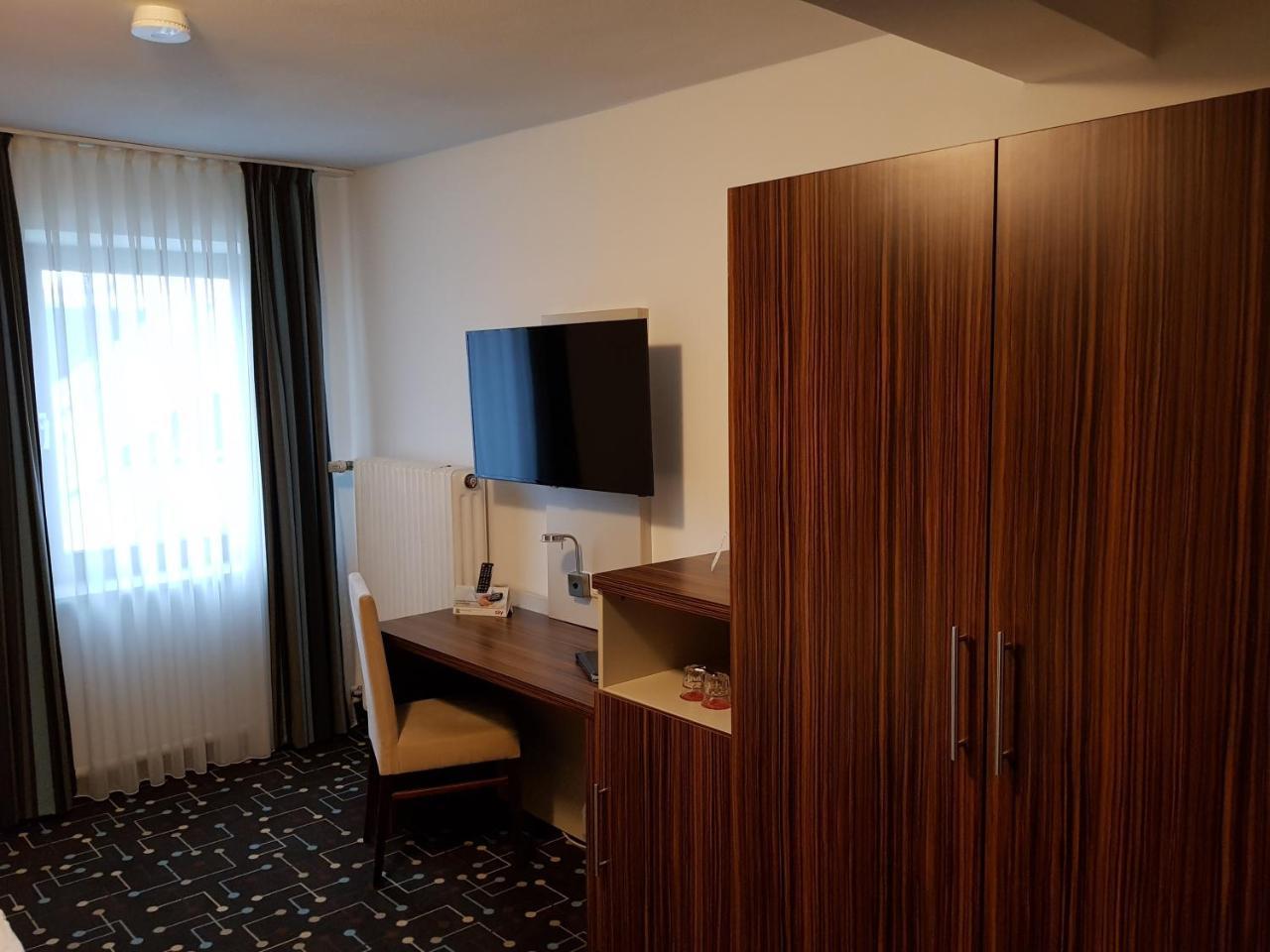 Hotel Koeniger Pliening Luaran gambar