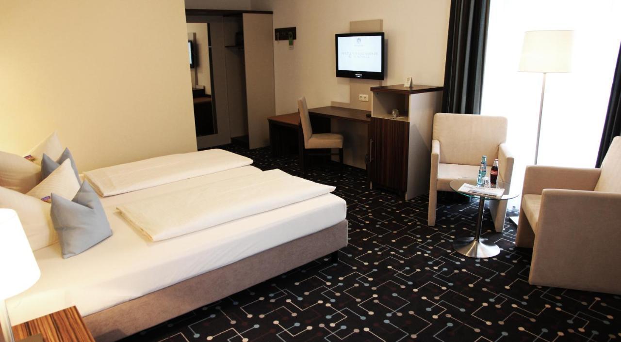 Hotel Koeniger Pliening Luaran gambar