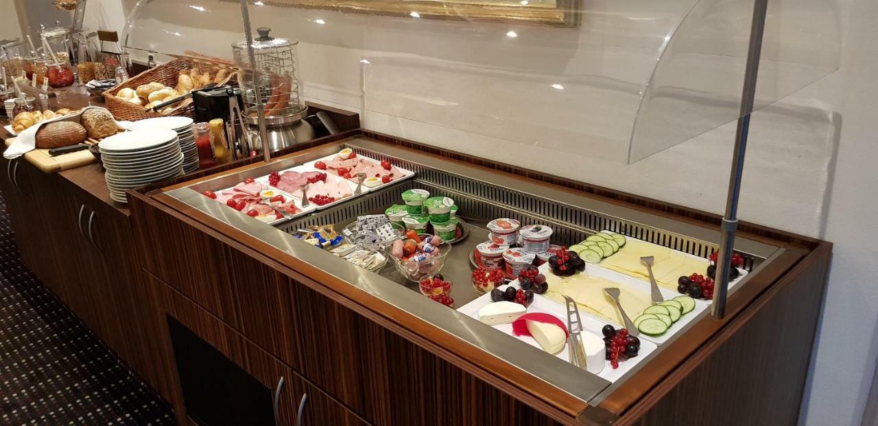 Hotel Koeniger Pliening Luaran gambar